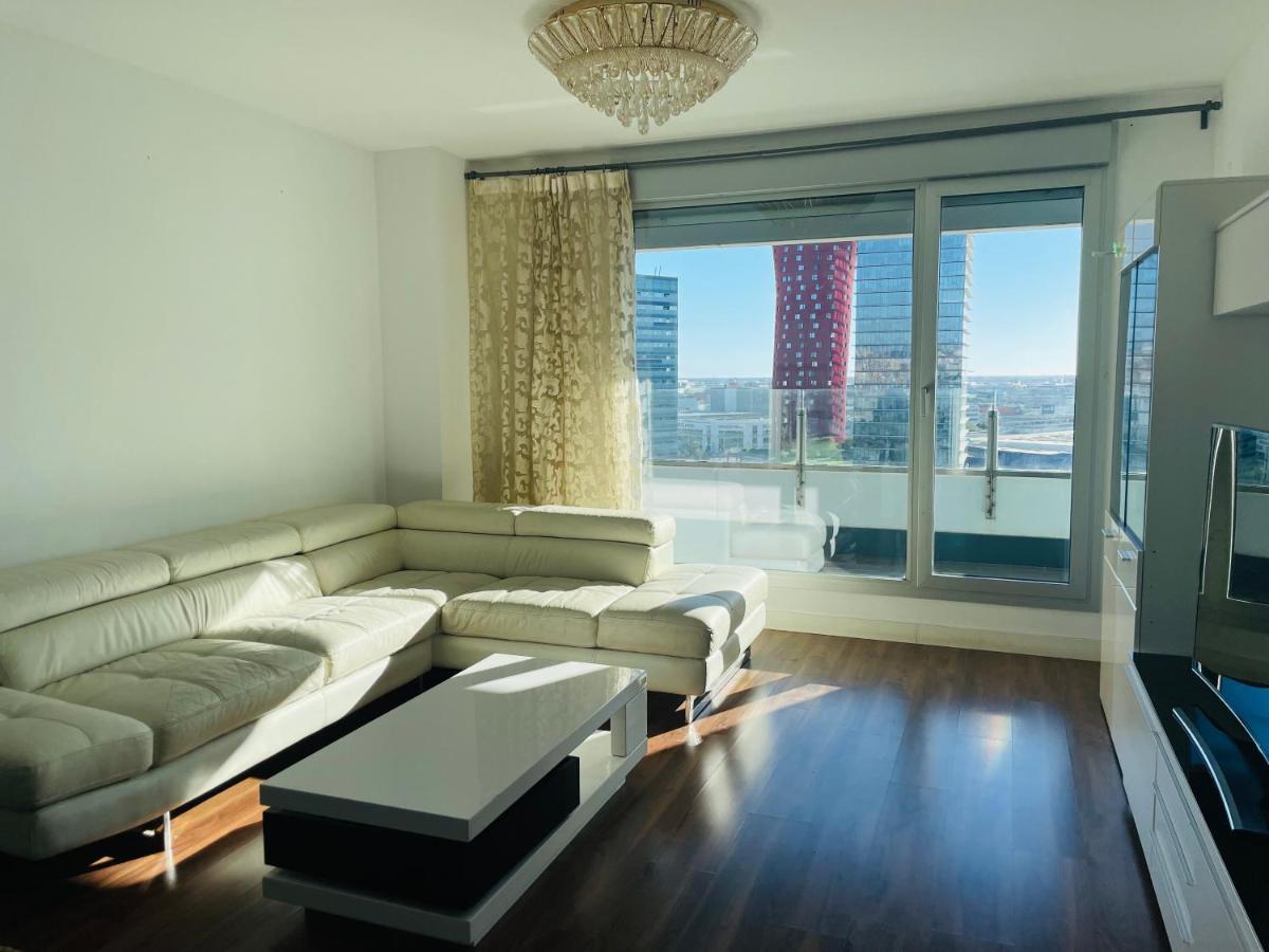 Fira De Barcelona City View Apartment With Garage Parking L'Hospitalet de Llobregat Exteriér fotografie