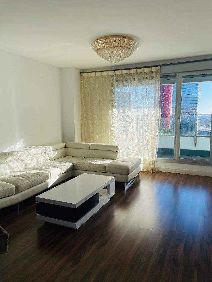Fira De Barcelona City View Apartment With Garage Parking L'Hospitalet de Llobregat Exteriér fotografie